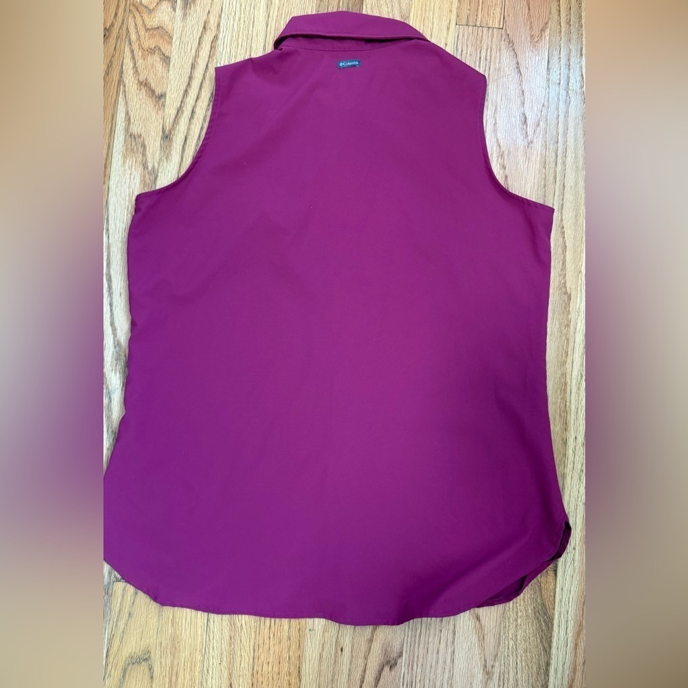 Columbia Women’s Shirt Button Up Sleeveless Hiking Burgundy Size M - Picture 2 of 6